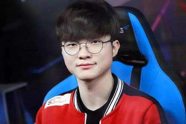 队角度看 队角度看